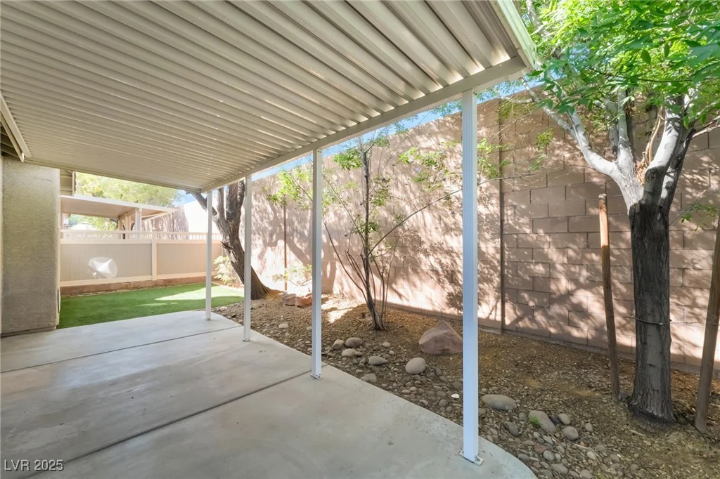 925 Crescent Falls, Henderson, NV 89011