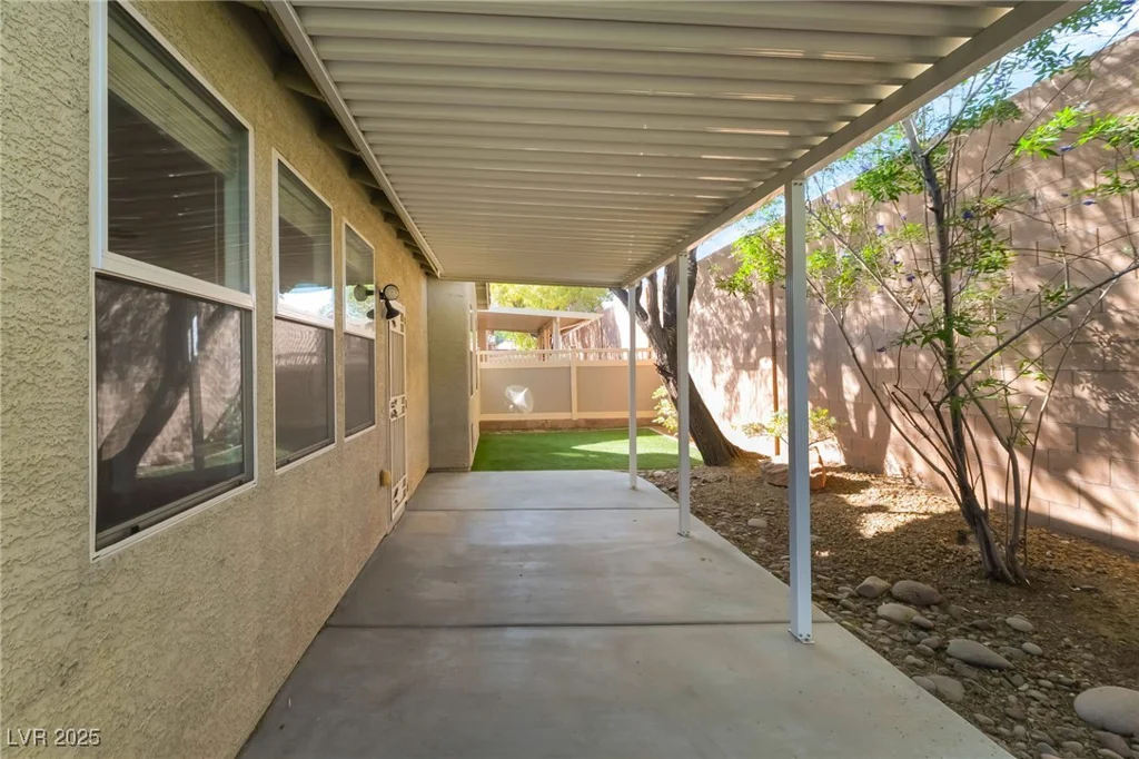 925 Crescent Falls, Henderson, NV 89011