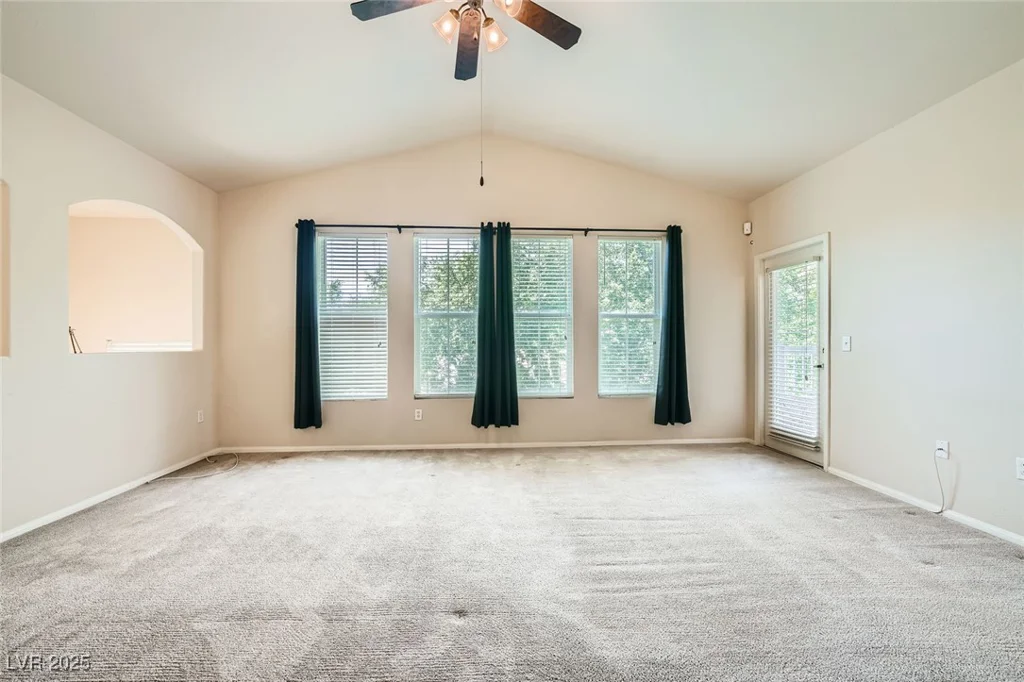 10001 Peace, Las Vegas, NV 89147