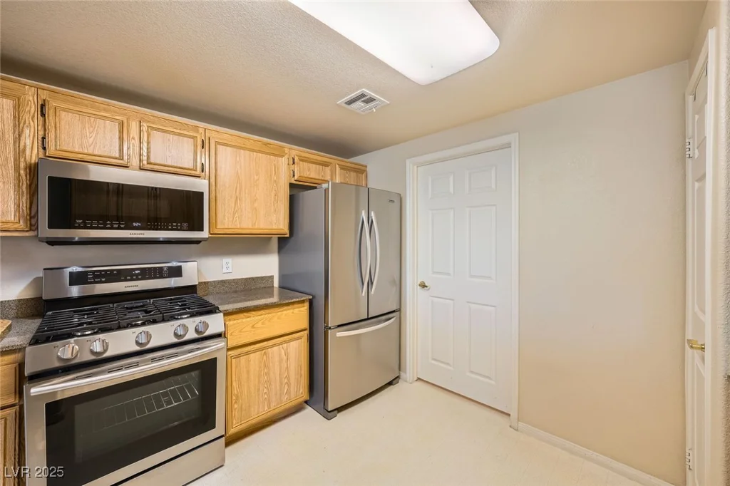 10001 Peace, Las Vegas, NV 89147