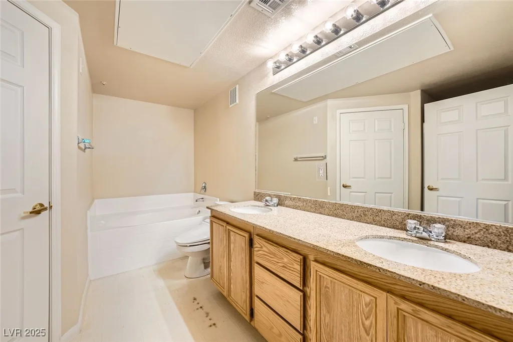 10001 Peace, Las Vegas, NV 89147