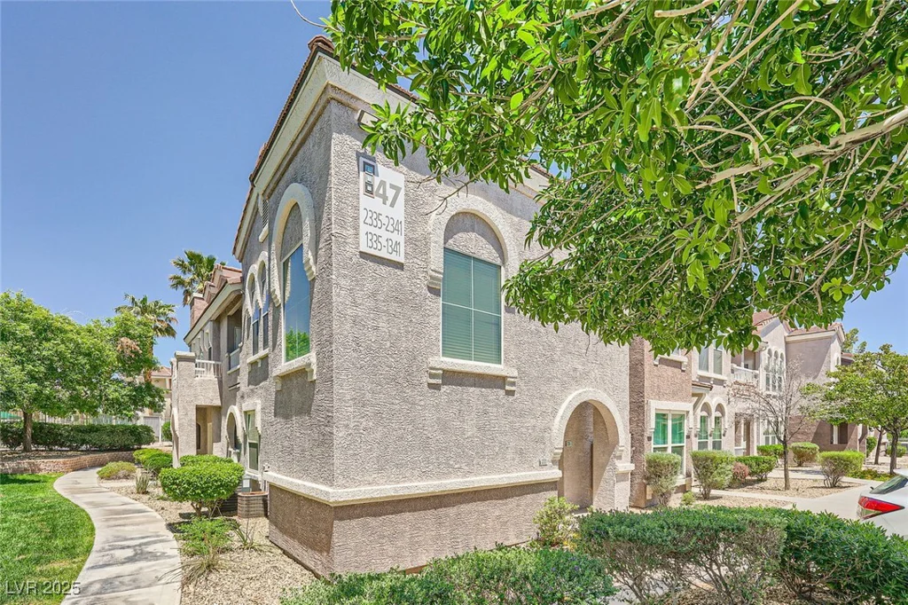10001 Peace, Las Vegas, NV 89147