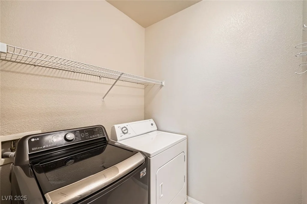10001 Peace, Las Vegas, NV 89147