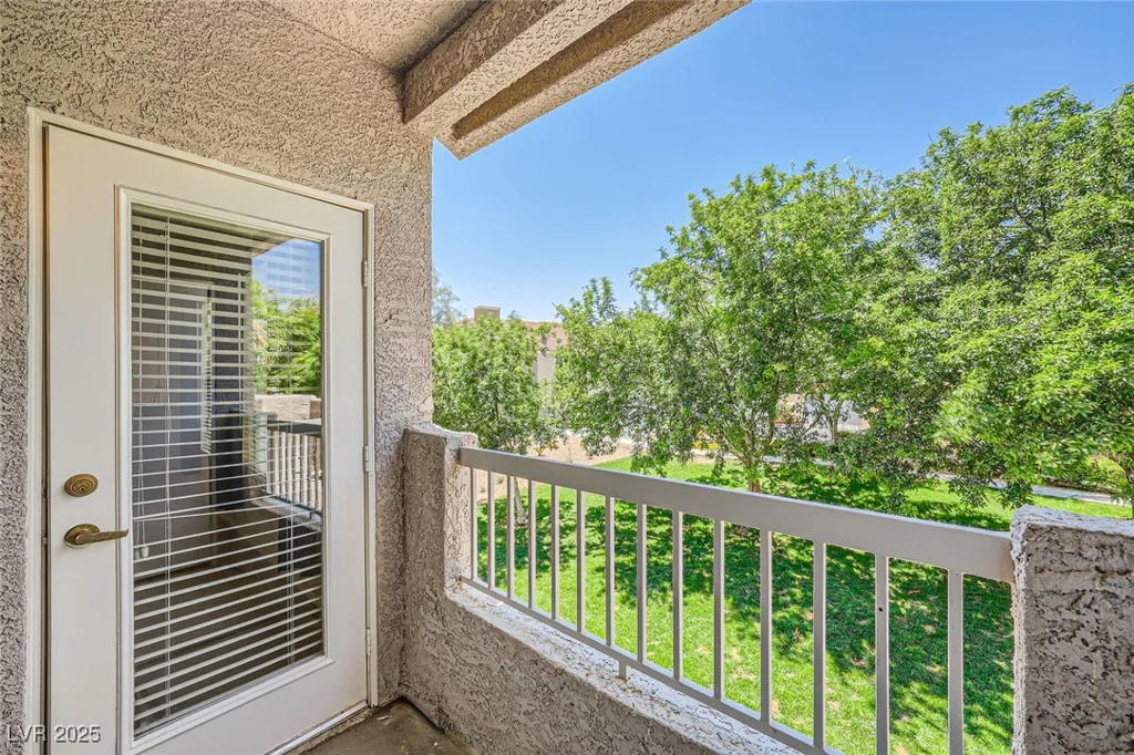 10001 Peace, Las Vegas, NV 89147