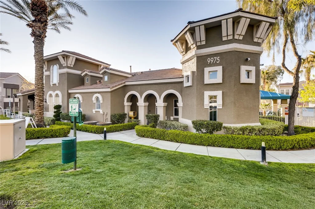 10001 Peace, Las Vegas, NV 89147