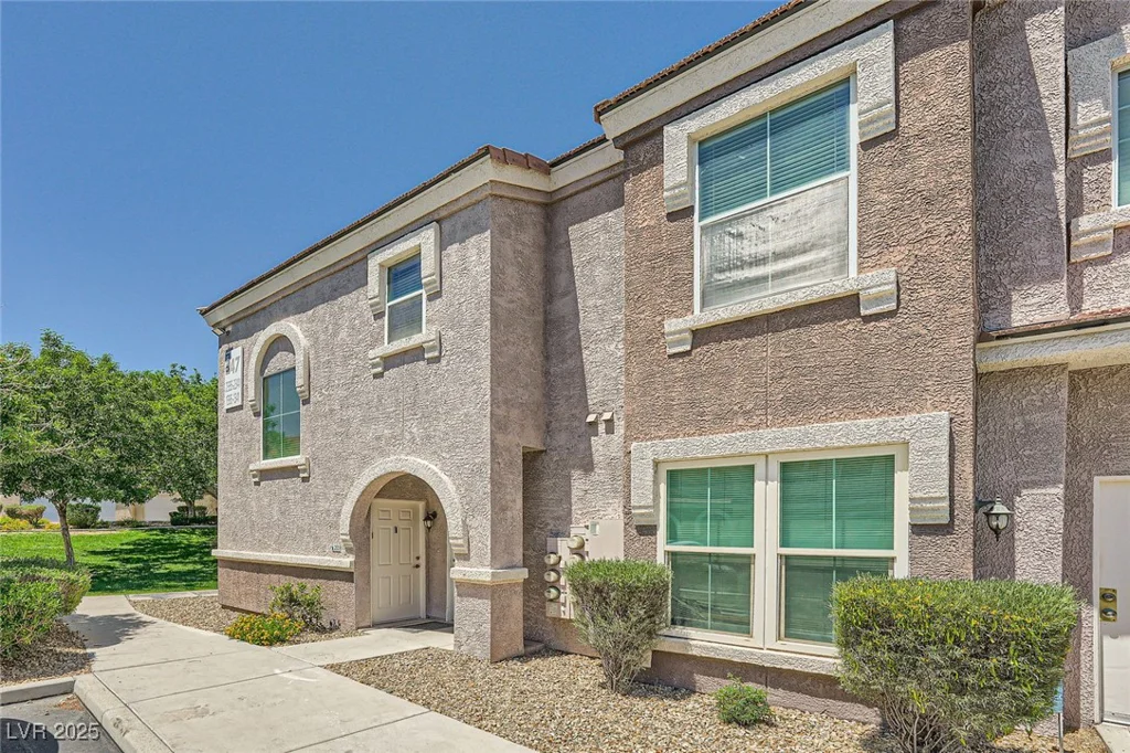 10001 Peace, Las Vegas, NV 89147