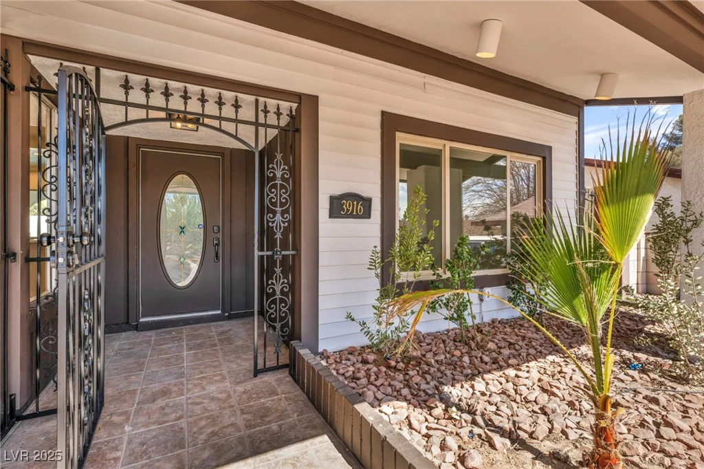 3916 Green Leaf, Las Vegas, NV 89120