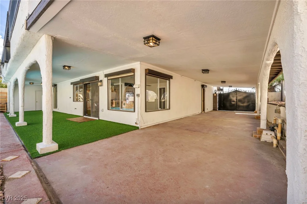 3916 Green Leaf, Las Vegas, NV 89120