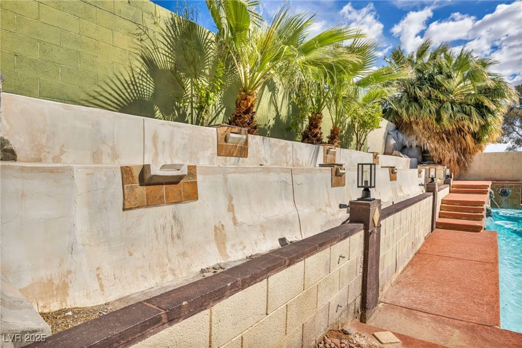 3916 Green Leaf, Las Vegas, NV 89120