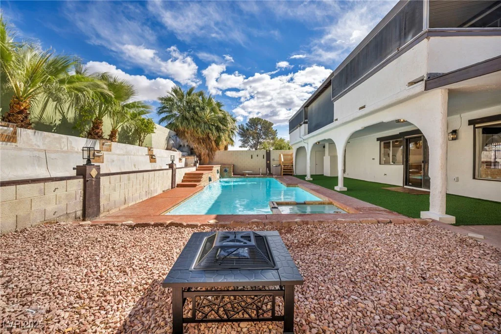 3916 Green Leaf, Las Vegas, NV 89120