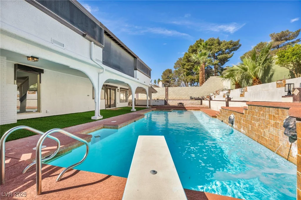 3916 Green Leaf, Las Vegas, NV 89120