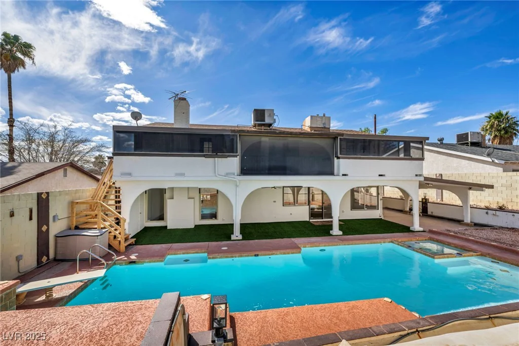 3916 Green Leaf, Las Vegas, NV 89120