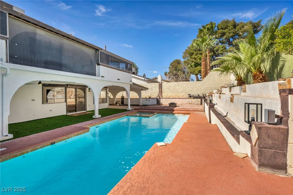 3916 Green Leaf, Las Vegas, NV 89120