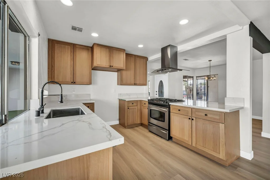 3916 Green Leaf, Las Vegas, NV 89120