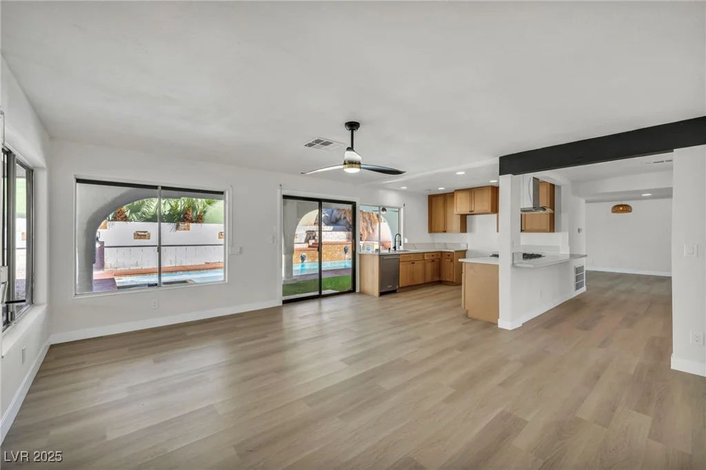 3916 Green Leaf, Las Vegas, NV 89120