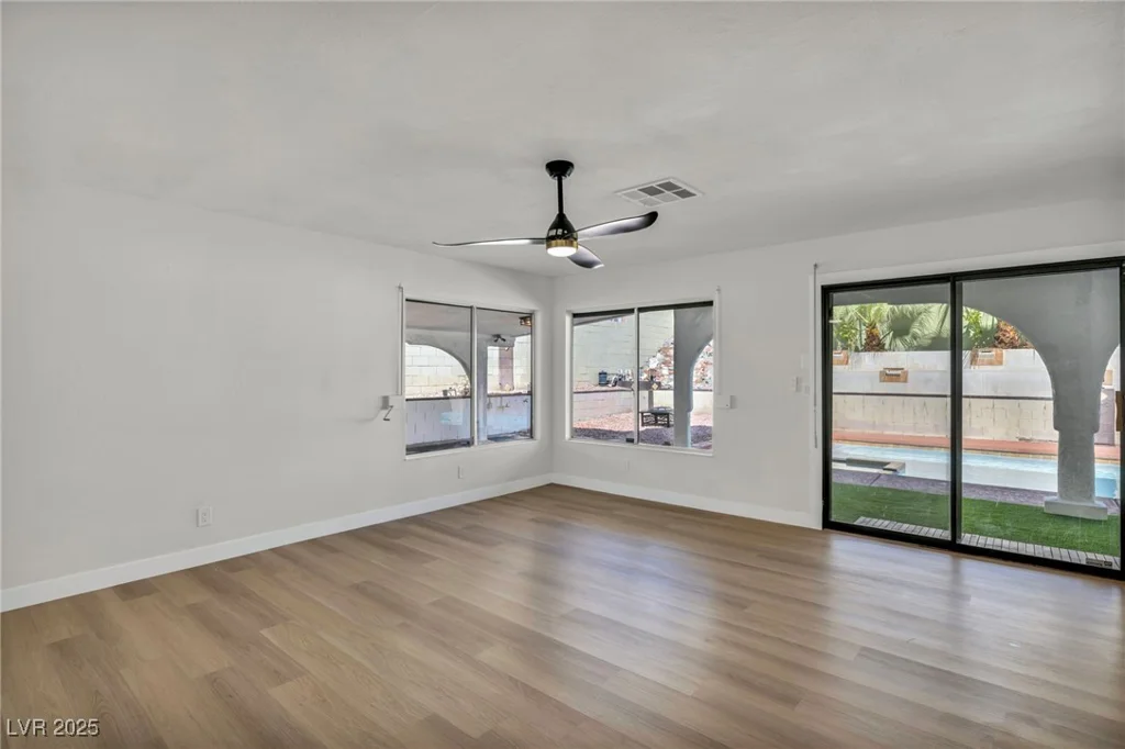 3916 Green Leaf, Las Vegas, NV 89120