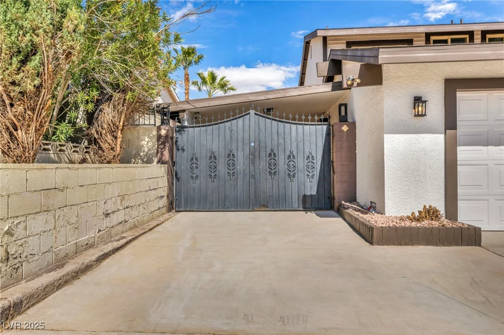 3916 Green Leaf, Las Vegas, NV 89120