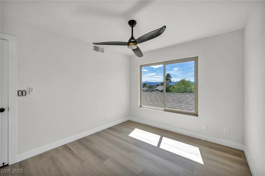 3916 Green Leaf, Las Vegas, NV 89120