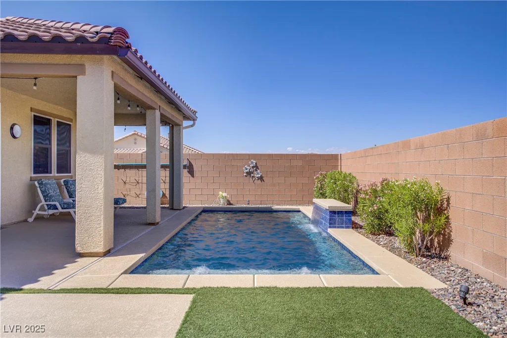 748 Dellenbaugh, Las Vegas, NV 89178