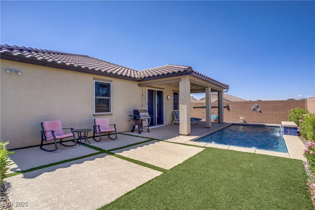 748 Dellenbaugh, Las Vegas, NV 89178