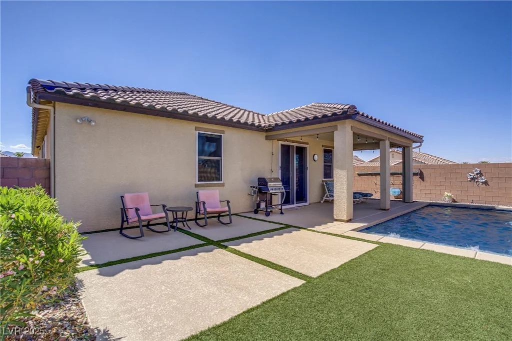 748 Dellenbaugh, Las Vegas, NV 89178