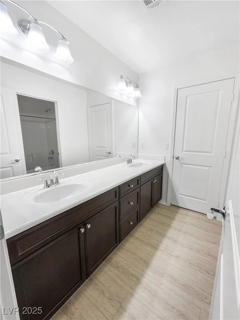 6537 Ditmars, Las Vegas, NV 89166