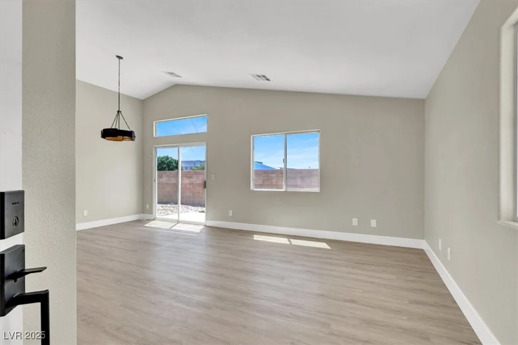 4375 Pittsfield, Las Vegas, NV 89115