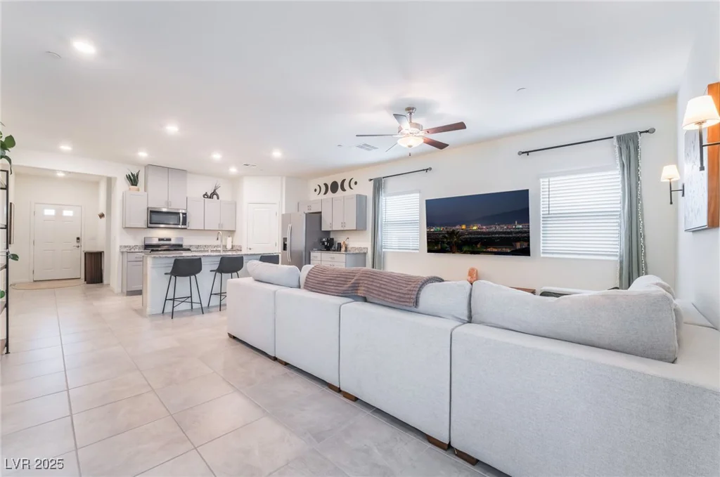 10943 Artisan Ranch, Las Vegas, NV 89166
