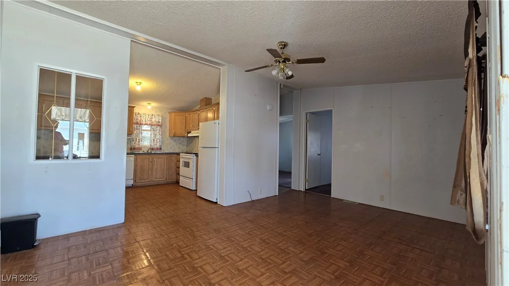 271 Copper Flats, Pahrump, NV 89048
