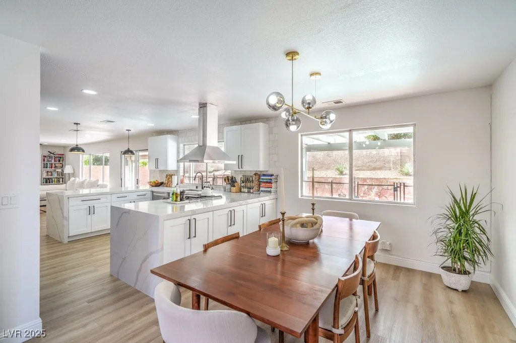 2713 Beachside, Las Vegas, NV 89117
