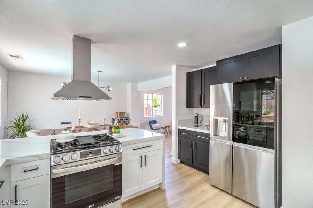 2713 Beachside, Las Vegas, NV 89117
