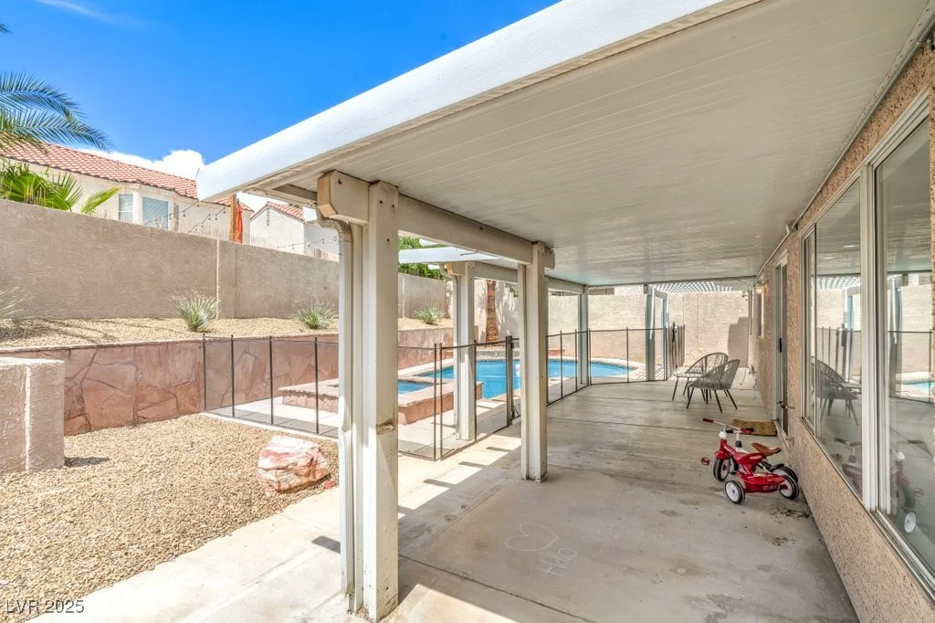 2713 Beachside, Las Vegas, NV 89117