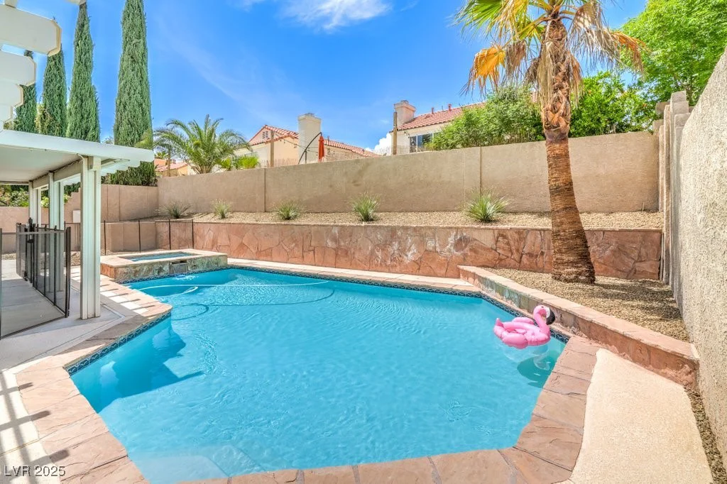 2713 Beachside, Las Vegas, NV 89117