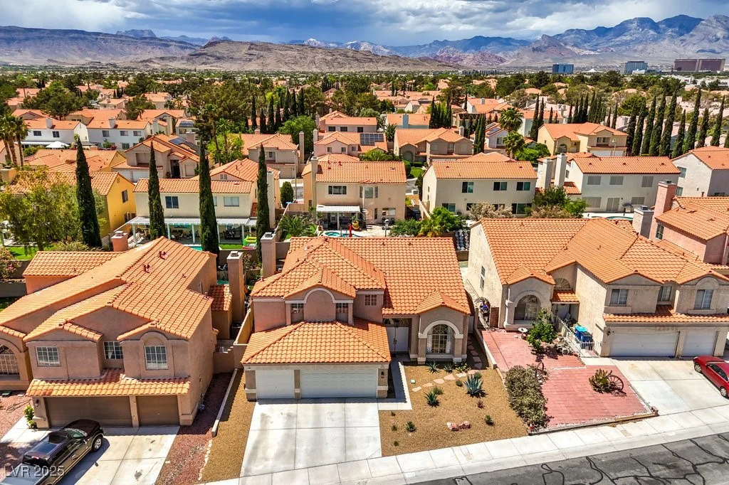 2713 Beachside, Las Vegas, NV 89117