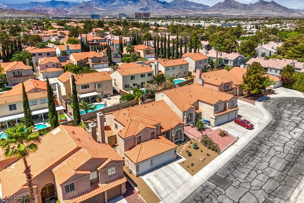 2713 Beachside, Las Vegas, NV 89117