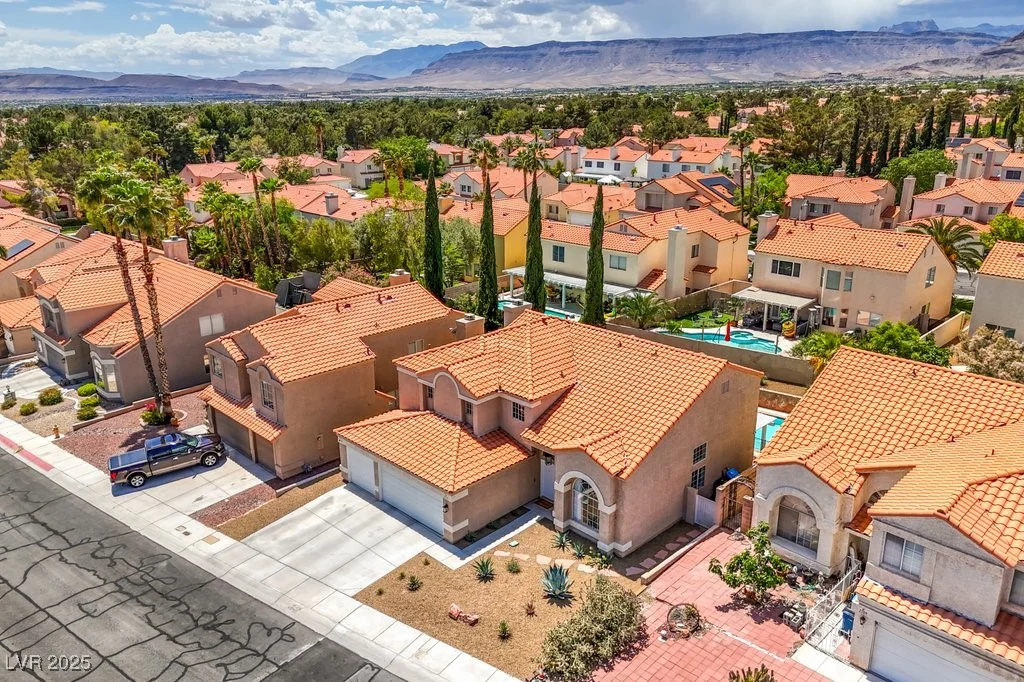 2713 Beachside, Las Vegas, NV 89117