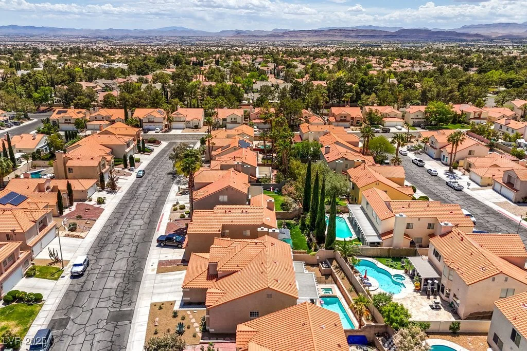 2713 Beachside, Las Vegas, NV 89117