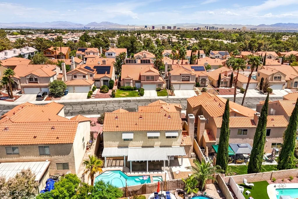 2713 Beachside, Las Vegas, NV 89117