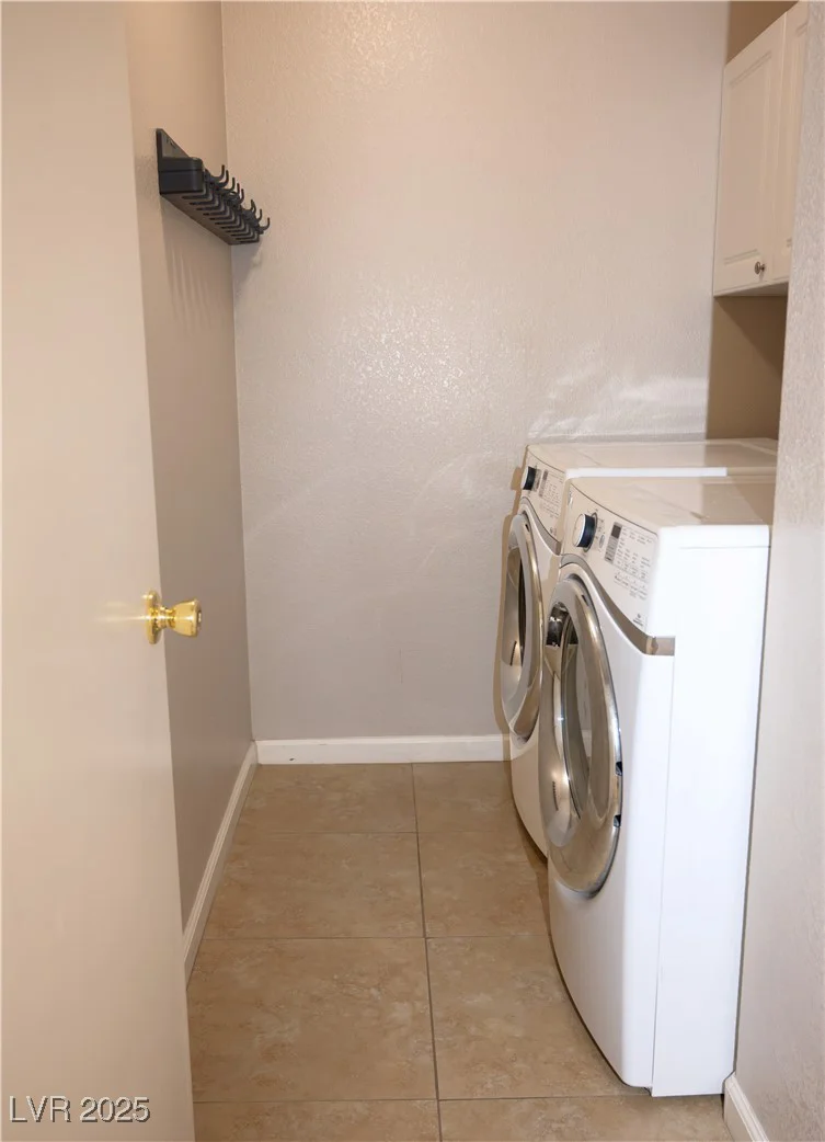 5541 Alvarez, North Las Vegas, NV 89031