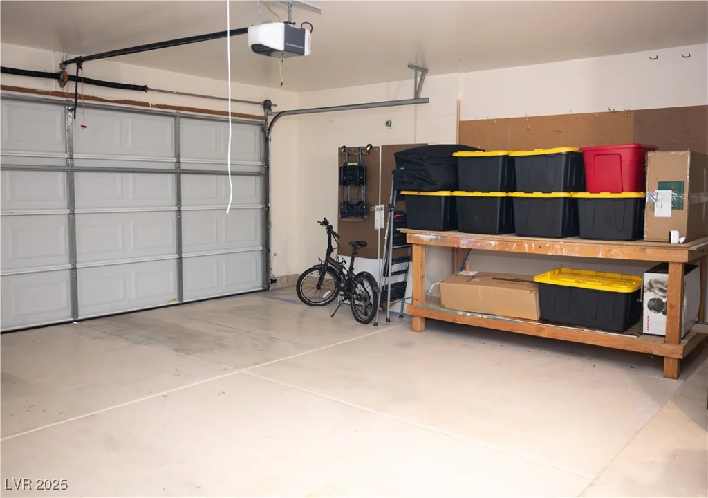 5541 Alvarez, North Las Vegas, NV 89031