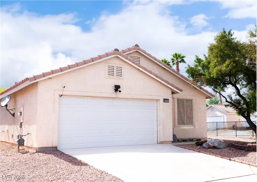 5541 Alvarez, North Las Vegas, NV 89031