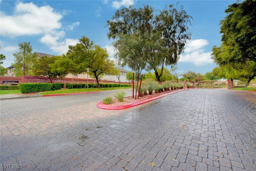 1007 Shades End, North Las Vegas, NV 89081