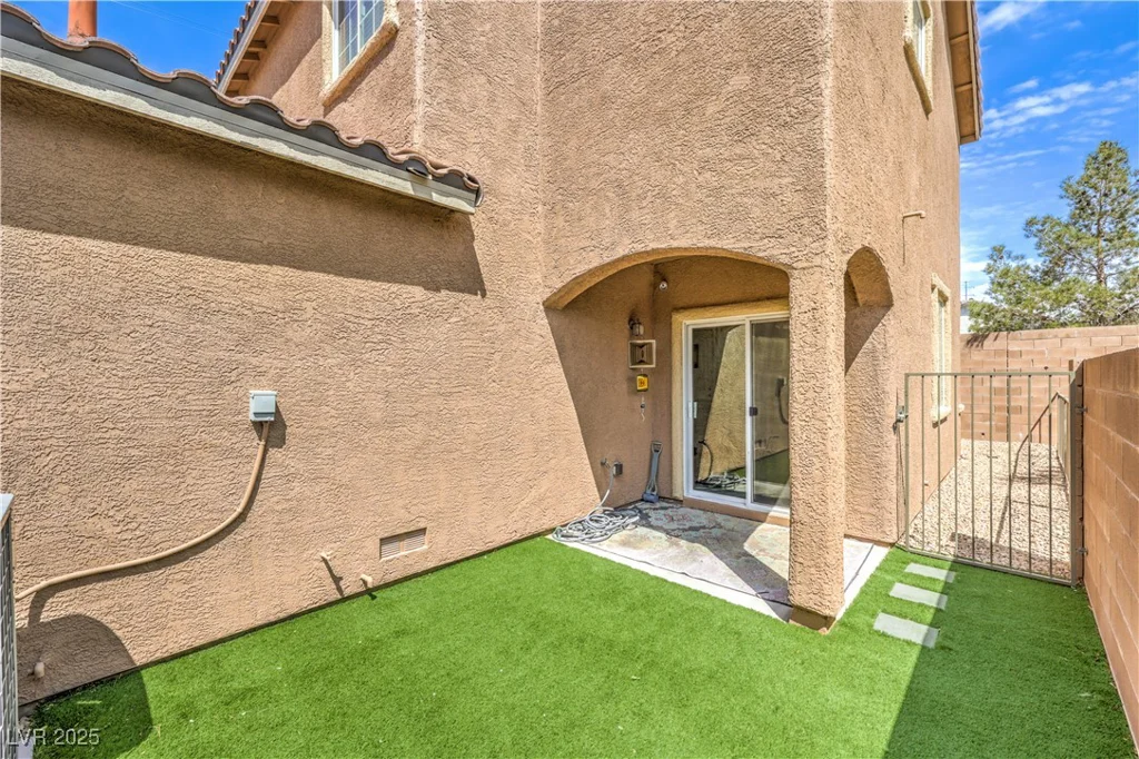 10636 Colter Bay, Las Vegas, NV 89129