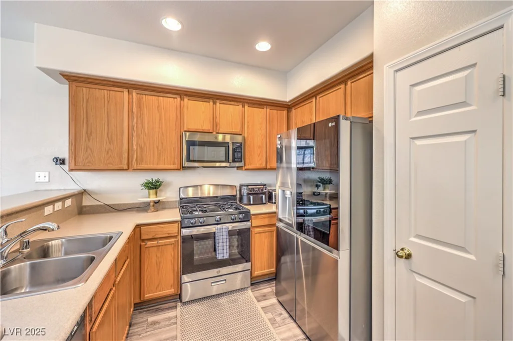 10636 Colter Bay, Las Vegas, NV 89129
