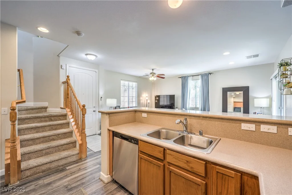 10636 Colter Bay, Las Vegas, NV 89129