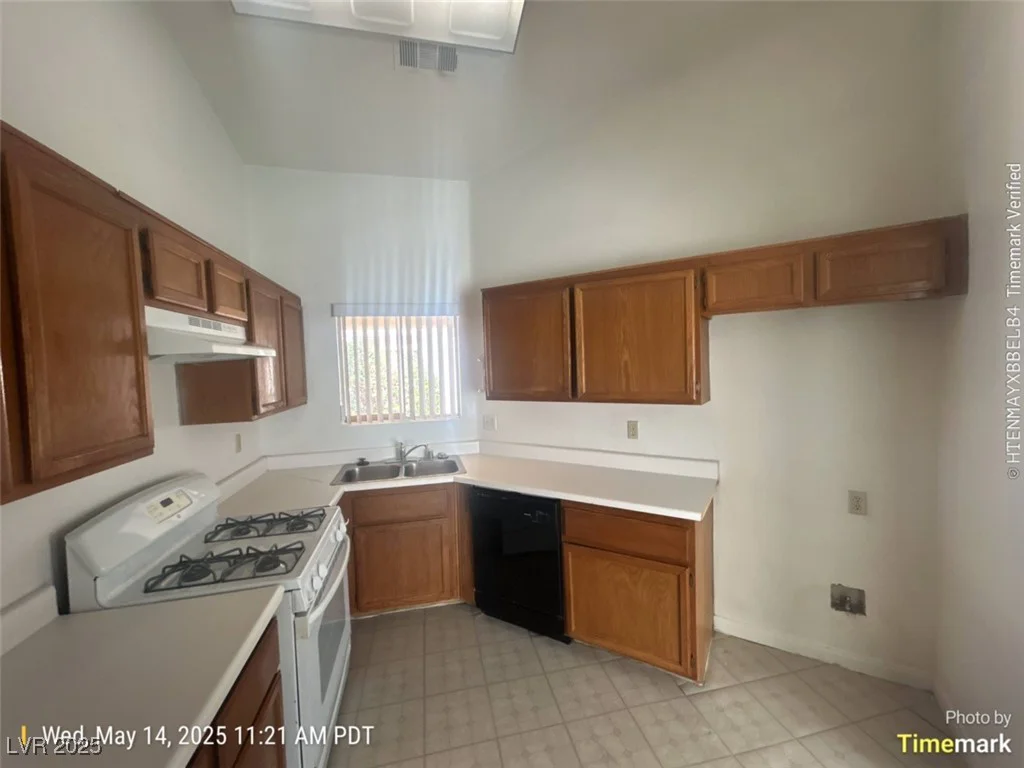 6512 Sterling Springs, Las Vegas, NV 89108