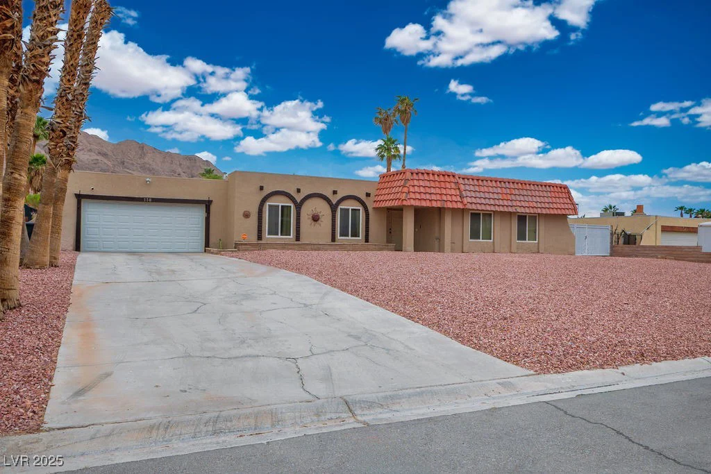 138 Palma Del Rio, Las Vegas, NV 89110