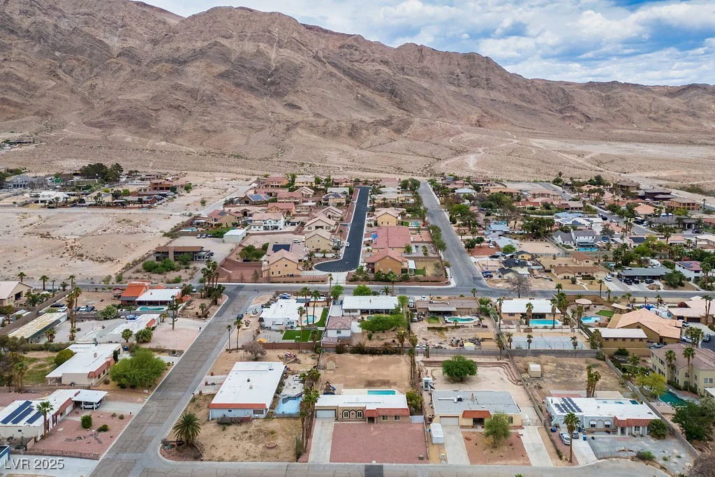 138 Palma Del Rio, Las Vegas, NV 89110