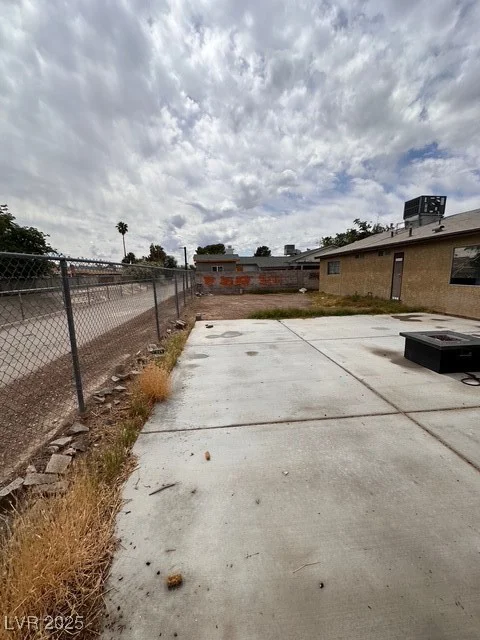 3933 Lighthouse, Las Vegas, NV 89110