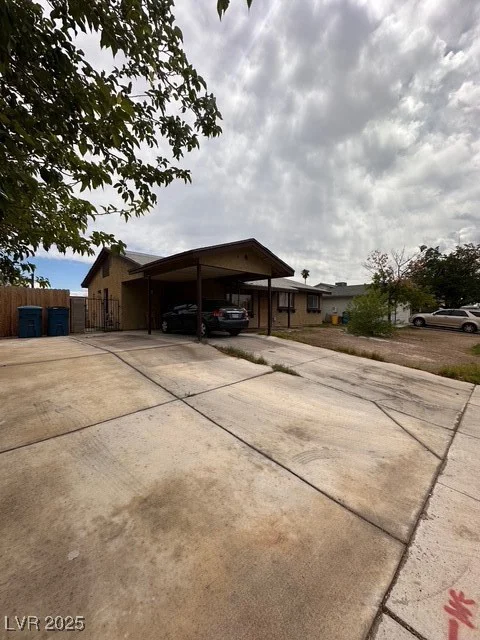 3933 Lighthouse, Las Vegas, NV 89110